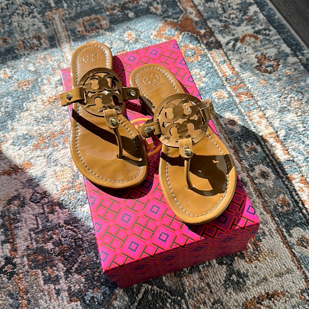 Miller Patent Calf Tory Burch Sandals (Flip flops) size 7 in color sand